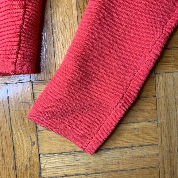 Coral Pink ⭐️ Ribbed Slight Crop Longsleeve Sweater Forever 21 NEW WITH TAG - Picture 3 of 8